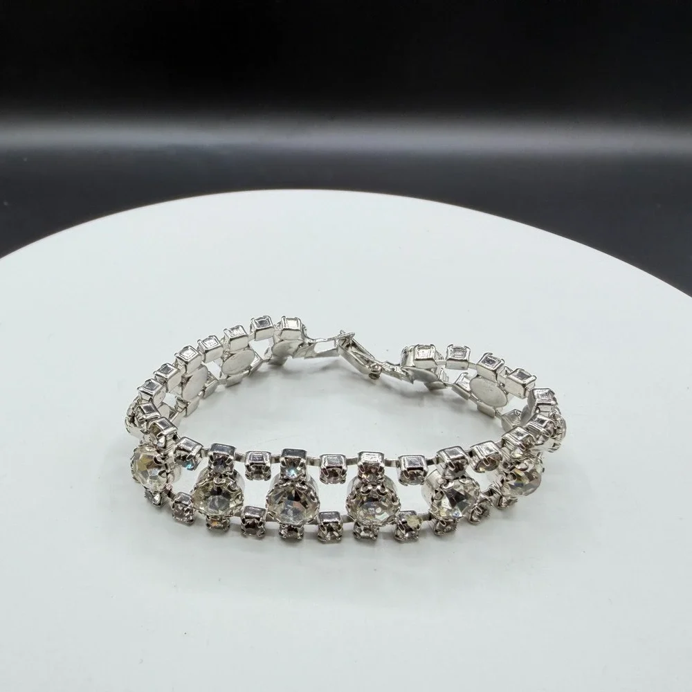 N/A sparkling silver